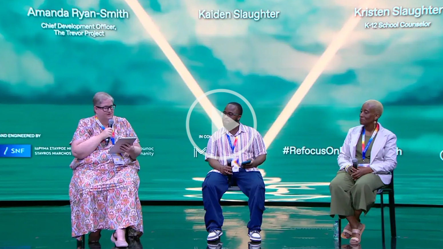 Ακούγοντας με αγάπη: Η σωτήρια δύναμη της αποδοχής για νεαρά τρανσέξουαλ άτομα